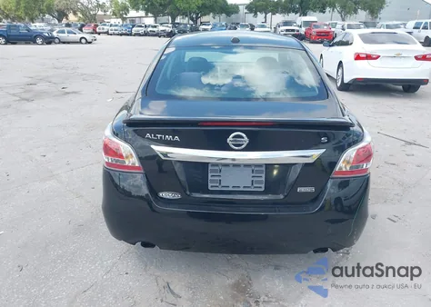 2015 Nissan Altima 2.5 S z USA, uszkodzony, nr VIN 1N4AL3AP0FC499341
